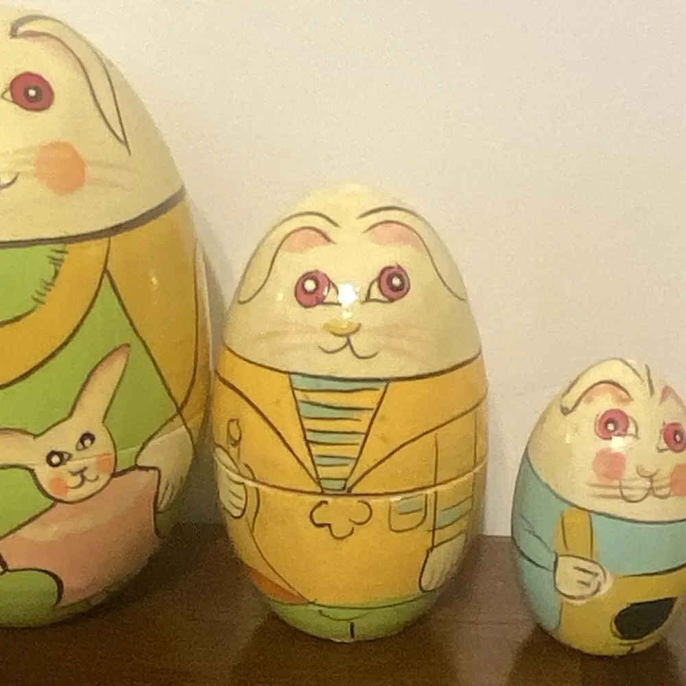 Vintage Easter Bunny Wooden Nesting Eggs 4 Pc Set Russian Matryoshka Doll Style